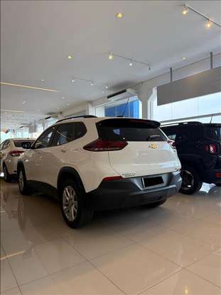 CHEVROLET-TRACKER-2024