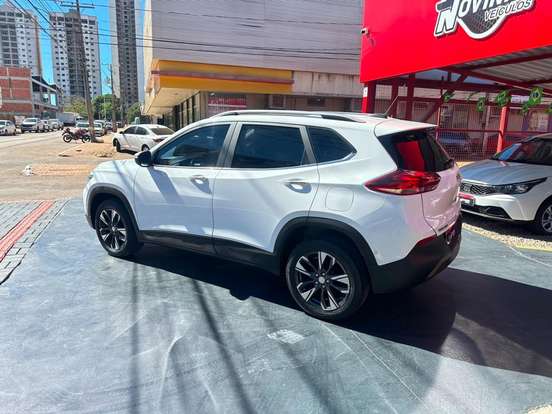 CHEVROLET-TRACKER-2023