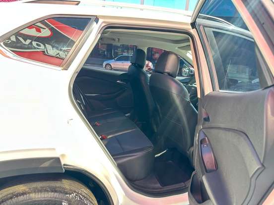 CHEVROLET-TRACKER-2023