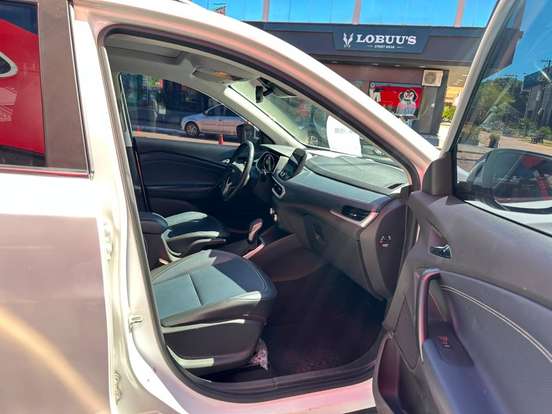 CHEVROLET-TRACKER-2023