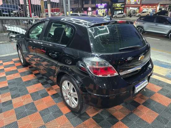 CHEVROLET-VECTRA-2.0 MPFI GT HATCH 8V FLEX 4P MANUAL CHEVROLET-VECTRA-2009