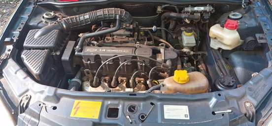 CHEVROLET-PRISMA-2011