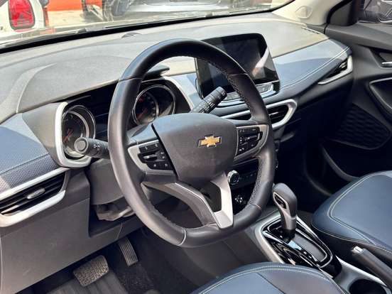 CHEVROLET-TRACKER-2025