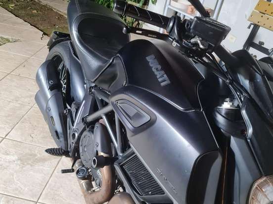 DUCATI-DIAVEL ABS DUCATI-DIAVEL ABS-2015