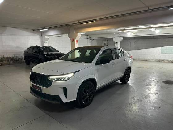 FIAT FASTBACK 1.0 TURBO 200 HYBRID IMPETUS CVT
