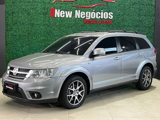 FIAT FREEMONT 2.4 PRECISION 16V GASOLINA 4P AUTOMÁTICO