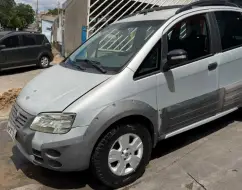 FIAT IDEA 1.8 MPI ADVENTURE 8V FLEX 4P MANUAL FIAT IDEA 1.8 MPI ADVENTURE 8V FLEX 4P MANUAL