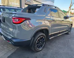 FIAT TORO 2.0 16V TURBO DIESEL ULTRA 4WD AT9 FIAT TORO 2.0 16V TURBO DIESEL ULTRA 4WD AT9