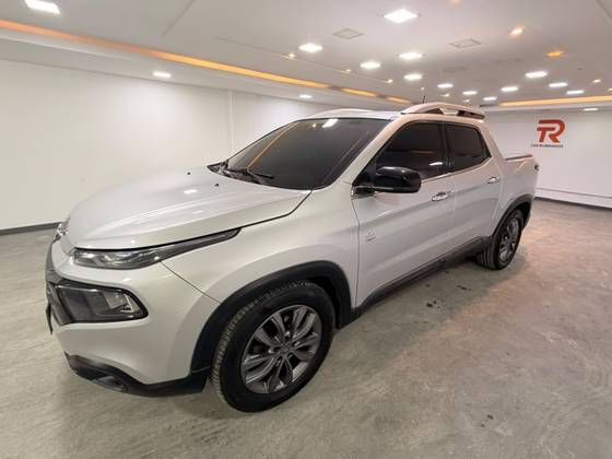 FIAT TORO 2.0 16V TURBO DIESEL VOLCANO 4WD AT9