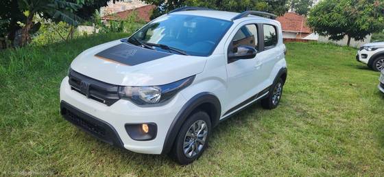 FIAT MOBI 1.0 FIREFLY FLEX TREKKING MANUAL
