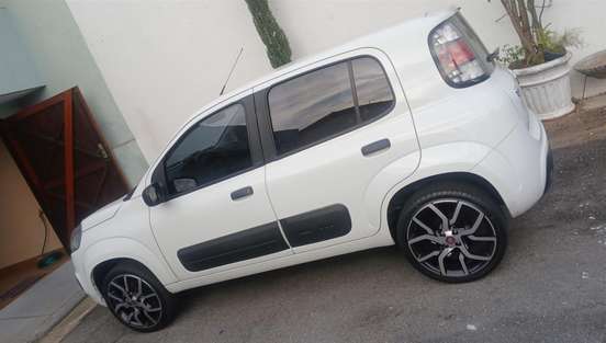 FIAT-UNO-2015