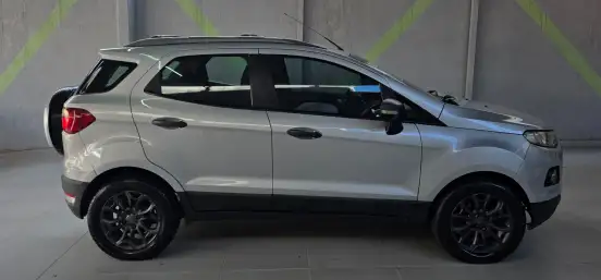 FORD-ECOSPORT-2012