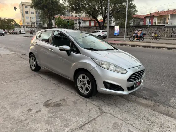 FORD FIESTA 1.5 SE HATCH 16V FLEX 4P MANUAL