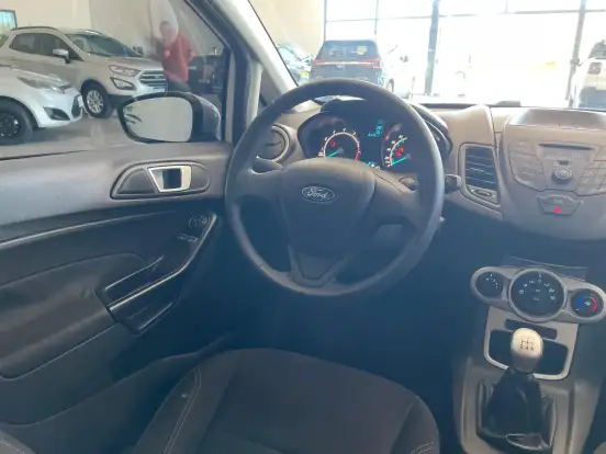 FORD-FIESTA-2016
