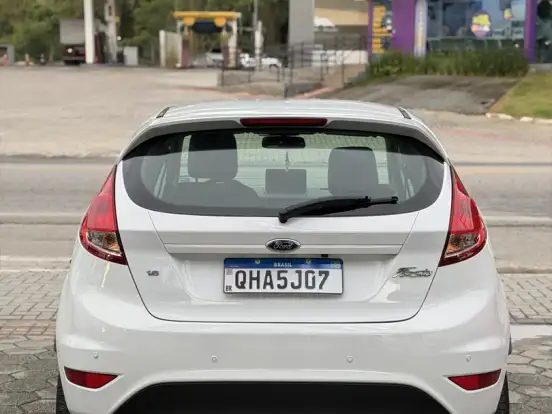 FORD-FIESTA-1.6 SE HATCH 16V FLEX 4P MANUAL FORD-FIESTA-2014