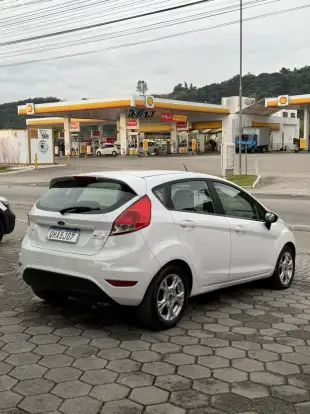 FORD-FIESTA-2014