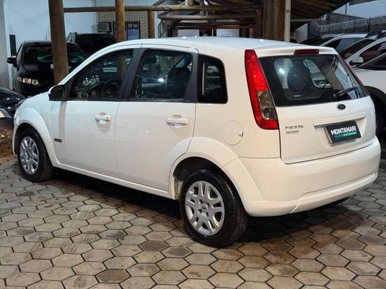 FORD-FIESTA-2012