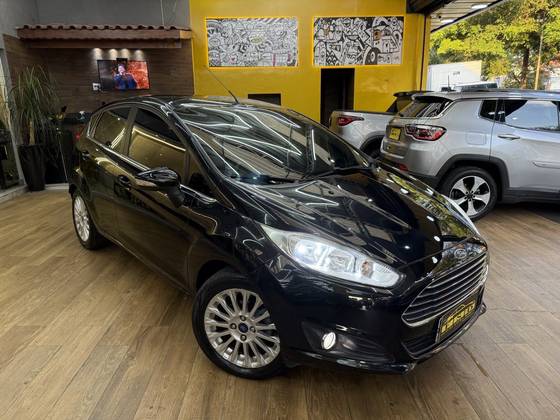 FORD FIESTA 1.6 TITANIUM HATCH 16V FLEX 4P POWERSHIFT