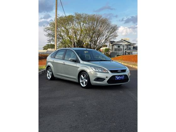 FORD FOCUS 1.6 GL 8V FLEX 4P MANUAL