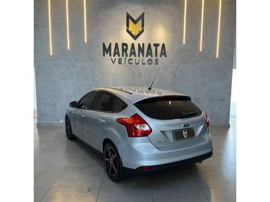 FORD-FOCUS-2014