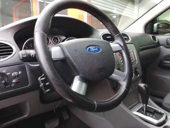FORD-FOCUS-2.0 GLX SEDAN 16V FLEX 4P AUTOMÁTICO FORD-FOCUS-2013