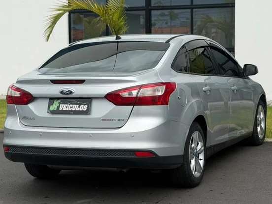 FORD-FOCUS-2.0 S SEDAN 16V FLEX 4P POWERSHIFT FORD-FOCUS-2015