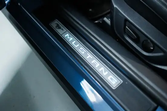 FORD-MUSTANG-2024