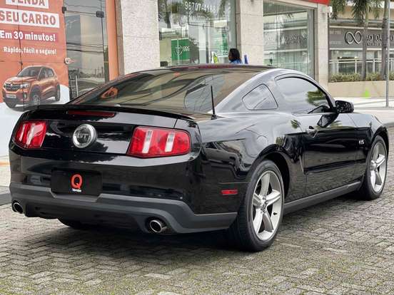 FORD-MUSTANG-2010