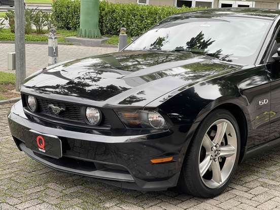 FORD-MUSTANG-2010