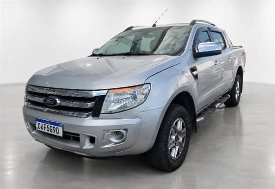 FORD RANGER 3.2 LIMITED 4X4 CD 20V DIESEL 4P AUTOMÁTICO