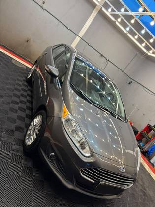 FORD FIESTA 1.6 TITANIUM PLUS SEDAN 16V FLEX 4P POWERSHIFT