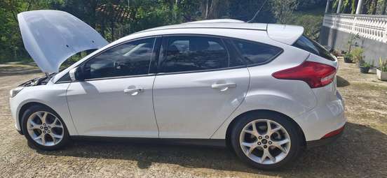 FORD-FOCUS-2015