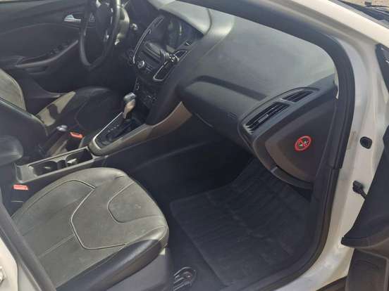 FORD-FOCUS-2.0 SE PLUS 16V FLEX 4P POWERSHIFT FORD-FOCUS-2015