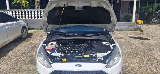 FORD-FOCUS-2015