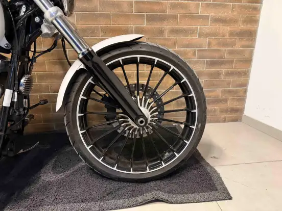 HARLEY-DAVIDSON-SOFTAIL BREAKOUT-2017