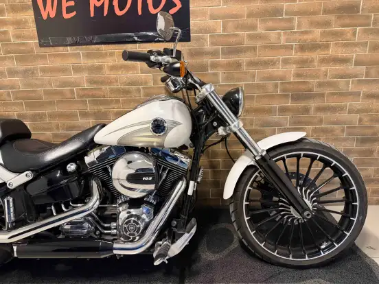 HARLEY-DAVIDSON-SOFTAIL BREAKOUT-2017