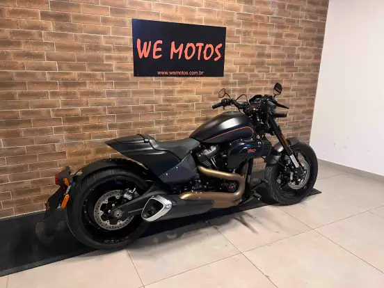 HARLEY-DAVIDSON-SOFTAIL FXDR 114-2019