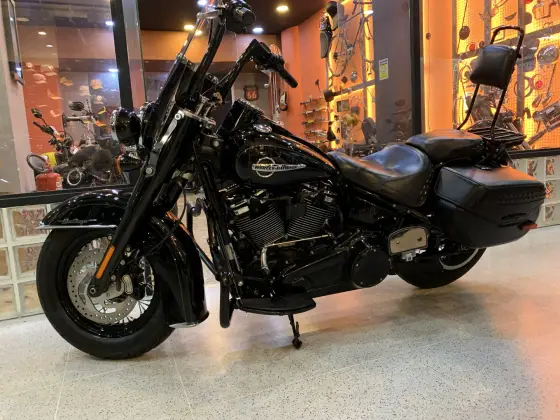 HARLEY-DAVIDSON SOFTAIL HERITAGE CLASSIC 