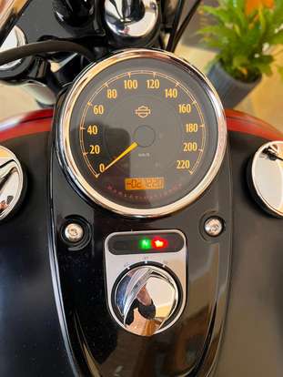 HARLEY-DAVIDSON-DYNA FAT BOB-2015
