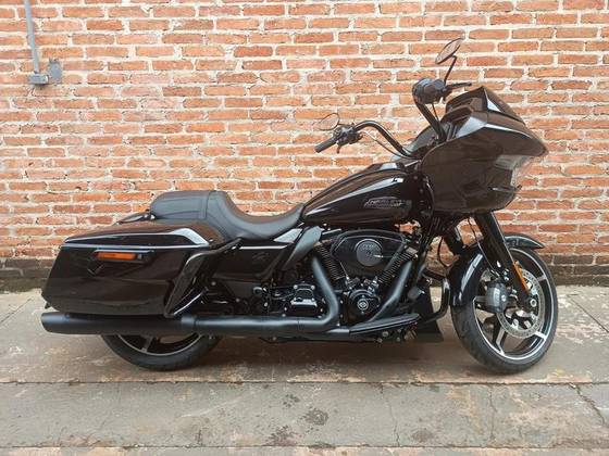 HARLEY-DAVIDSON ROAD GLIDE 