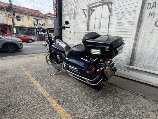 HARLEY-DAVIDSON-ROAD KING POLICE-2015