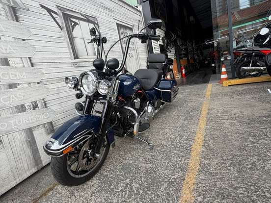 HARLEY-DAVIDSON-ROAD KING POLICE HARLEY-DAVIDSON-ROAD KING POLICE-2015