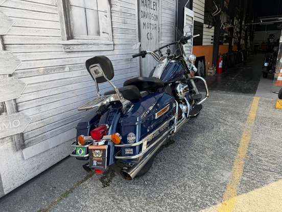 HARLEY-DAVIDSON-ROAD KING POLICE HARLEY-DAVIDSON-ROAD KING POLICE-2015