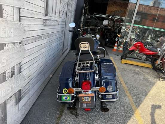 HARLEY-DAVIDSON-ROAD KING POLICE HARLEY-DAVIDSON-ROAD KING POLICE-2015