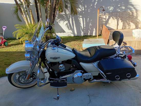 HARLEY-DAVIDSON-ROAD KING CLASSIC-2015