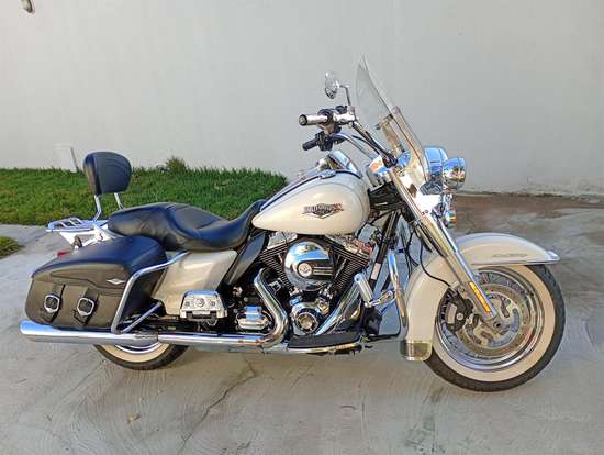 HARLEY-DAVIDSON-ROAD KING CLASSIC-2015