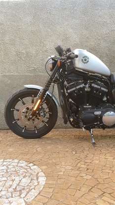 HARLEY-DAVIDSON-SPORTSTER IRON 883-2019