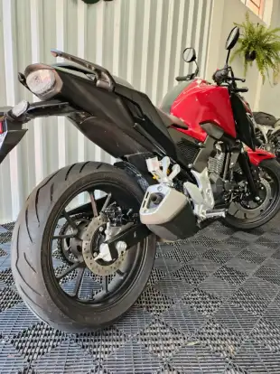 HONDA-CB 300F TWISTER CBS-2025