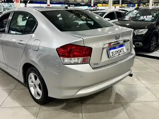 HONDA-CITY-1.5 LX 16V FLEX 4P AUTOMÁTICO HONDA-CITY-2012