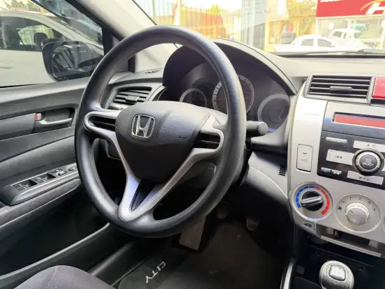 HONDA-CITY-2010